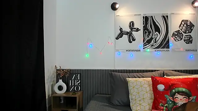 Cloe Bonne online show from November 2025 07:07:02 PM