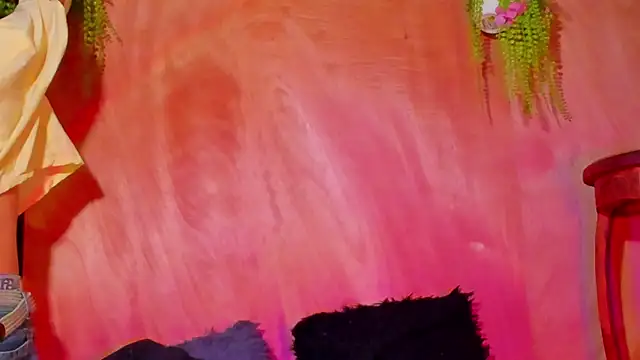 Leo Glow online show from February 2026 01:05:02 PM