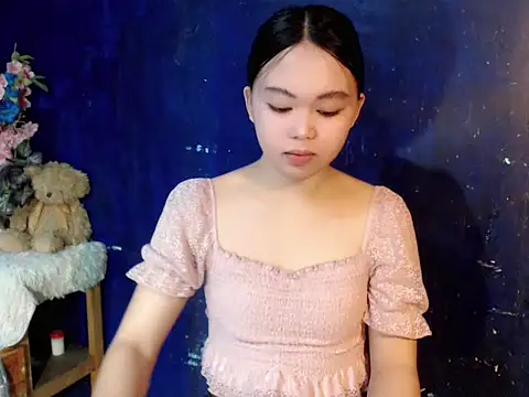 lustfullakim online show from December 2025 12:23:02 PM