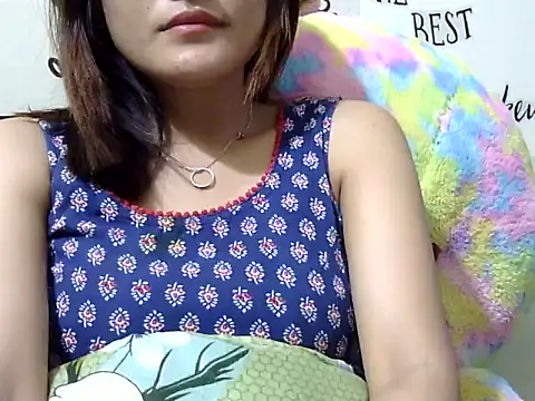 maira 33 online show from May 2026 04:56:02 PM