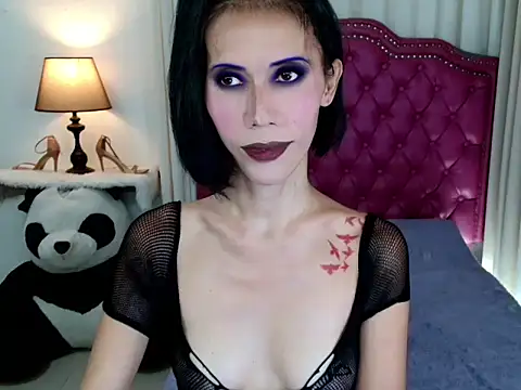 bellaUtops online show from November 2025 12:28:02 PM