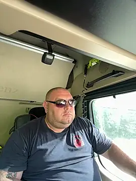 Yevhen3000 online show from July 2026 06:32:01 AM