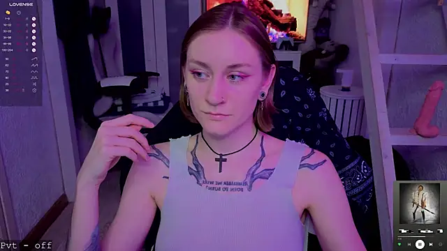 RetroMarie online show from November 2025 04:39:01 PM