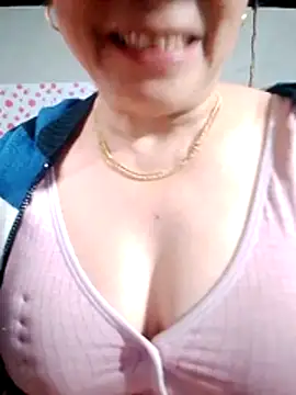 Snapshot of small-house123 chatting on January 2026 12:03:02 AM small-house123 online show from January 2026 12:03:02 AM