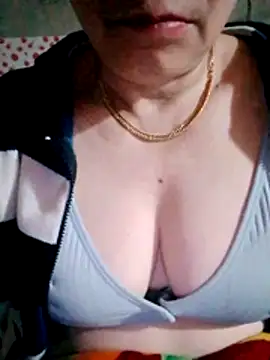 Snapshot of small-house123 chatting on February 2026 12:31:02 AM small-house123 online show from February 2026 12:31:02 AM