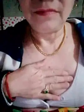 Snapshot of small-house123 chatting on February 2026 01:25:01 PM small-house123 online show from February 2026 01:25:01 PM