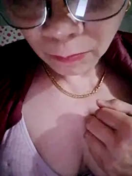 Snapshot of small-house123 chatting on February 2026 01:48:02 PM small-house123 online show from February 2026 01:48:02 PM