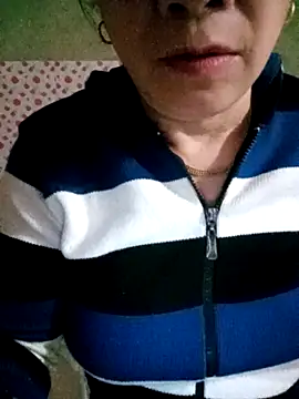 Snapshot of small-house123 chatting on February 2026 11:23:02 PM small-house123 online show from February 2026 11:23:02 PM