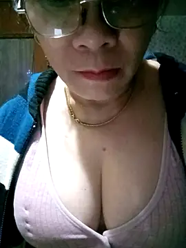 Snapshot of small-house123 chatting on February 2026 10:17:01 PM small-house123 online show from February 2026 10:17:01 PM