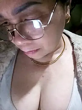 Snapshot of small-house123 chatting on February 2026 12:04:01 PM small-house123 online show from February 2026 12:04:01 PM