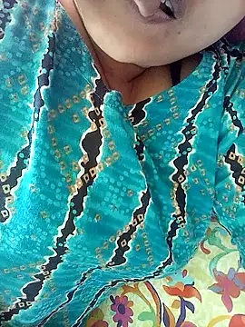 Snapshot of Tina_250 chatting on December 2025 03:44:02 AM Tina 250 online show from December 2025 03:44:02 AM