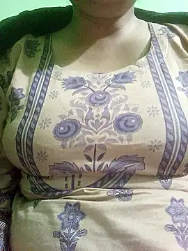 Snapshot of Tina_250 chatting on January 2026 05:18:02 PM Tina 250 online show from January 2026 05:18:02 PM