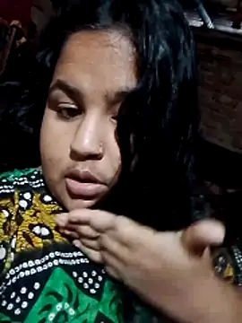 Snapshot of Cute_huny chatting on November 2025 04:04:01 AM Cute huny online show from November 2025 04:04:01 AM