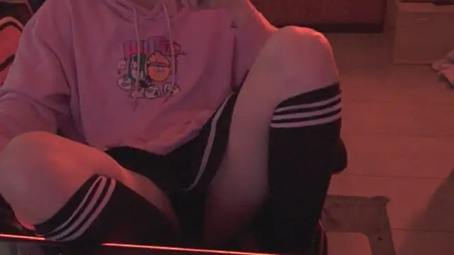 Snapshot of Liv_shy666 chatting on November 2025 12:18:02 PM Liv shy666 online show from November 2025 12:18:02 PM