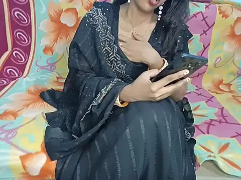 Snapshot of roja-1 chatting on November 2025 09:06:02 PM roja-1 online show from November 2025 09:06:02 PM