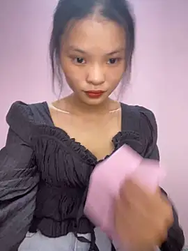 lung-linh online show from November 2025 01:21:02 PM