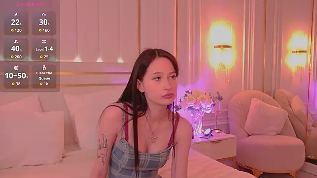 Snapshot of GladysMoore chatting on November 2025 02:40:02 PM GladysMoore online show from November 2025 02:40:02 PM