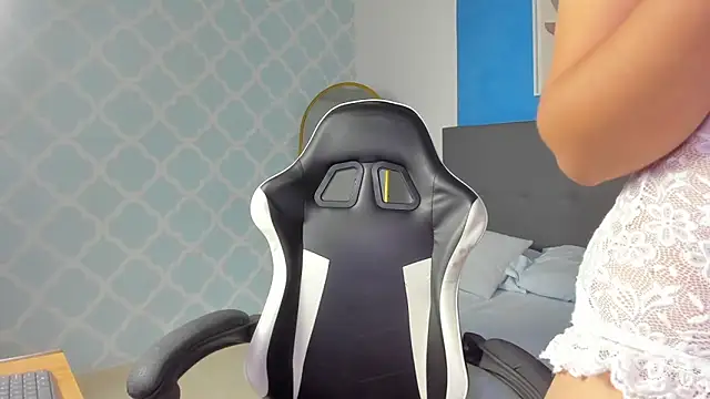 Snapshot of shanel_smithh chatting on November 2025 12:05:01 PM shanel smithh online show from November 2025 12:05:01 PM