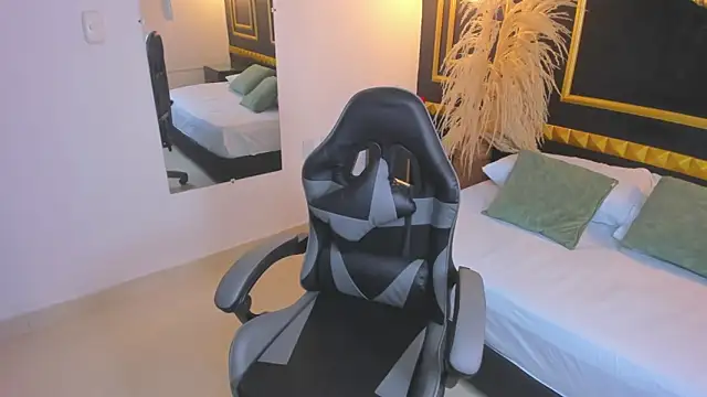 shanel smithh online show from January 2026 12:11:01 PM