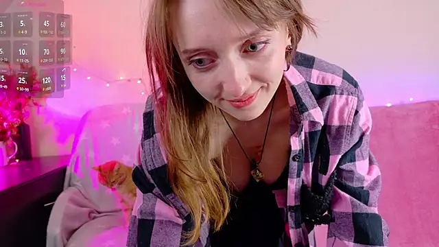 TinyMuse  online show from December 2025 06:15:01 PM