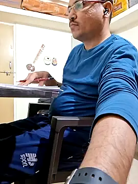 suraj696 online show from November 2025 04:18:02 PM