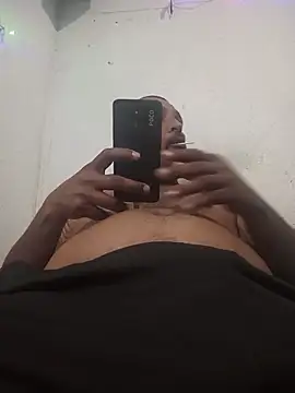 negrocomomisuerte online show from December 2025 04:51:01 AM