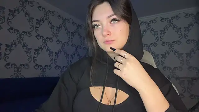 TwotyBright online show from February 2026 06:06:01 AM