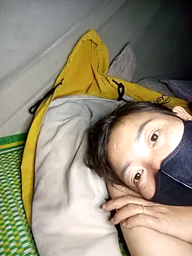 Mami xxx online show from November 2025 01:13:01 PM