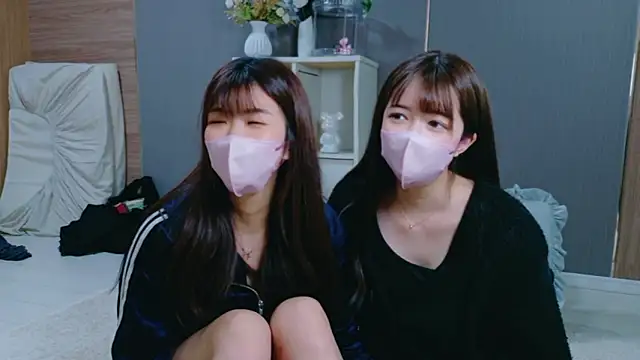 Snapshot of oto-X-cup chatting on November 2025 11:52:02 AM oto-X-cup online show from November 2025 11:52:02 AM