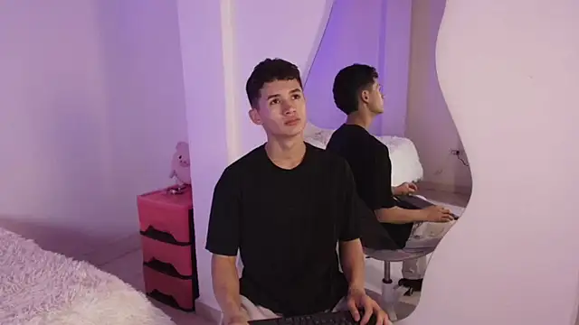 Eiden Blake online show from December 2025 11:47:02 PM