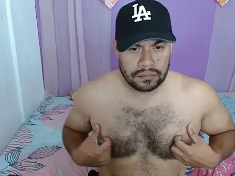 Snapshot of Ramses_36 chatting on November 2025 01:15:01 AM Ramses 36 online show from November 2025 01:15:01 AM