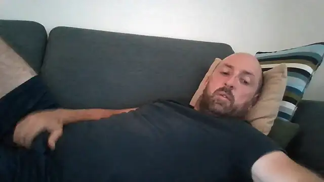 Snapshot of luca_beech88 chatting on June 2026 11:35:02 AM luca beech88 online show from June 2026 11:35:02 AM
