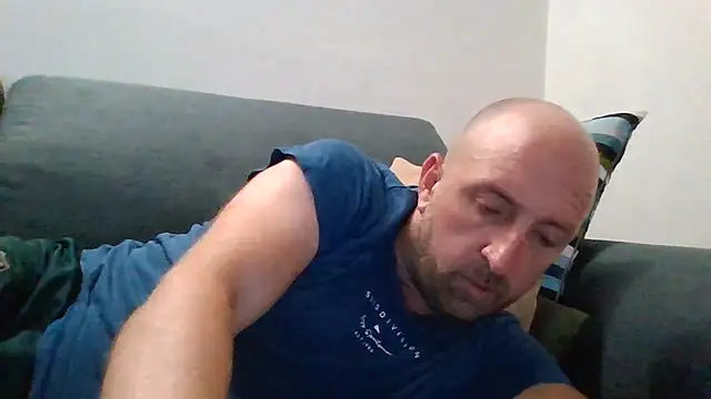 Snapshot of luca_beech88 chatting on June 2026 06:34:01 PM luca beech88 online show from June 2026 06:34:01 PM
