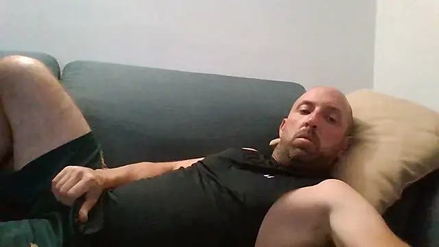 Snapshot of luca_beech88 chatting on June 2026 07:03:02 PM luca beech88 online show from June 2026 07:03:02 PM
