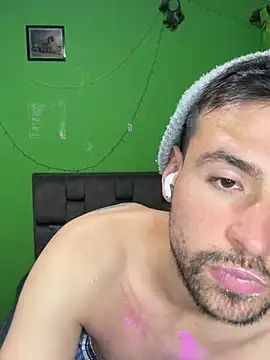 Snapshot of Axelcherry chatting on November 2025 05:31:02 AM Axelcherry online show from November 2025 05:31:02 AM