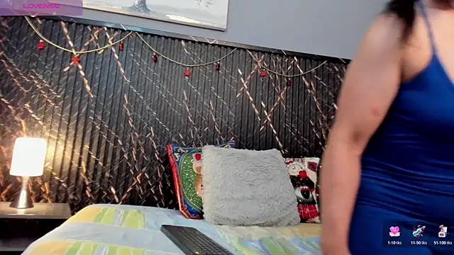 clara heat online show from December 2025 01:05:02 PM