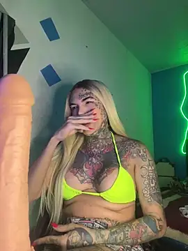 Snapshot of euscarlethotgirl chatting on November 2025 08:58:01 PM euscarlethotgirl online show from November 2025 08:58:01 PM