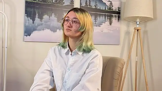 Snapshot of JoannieDrissel chatting on November 2025 10:58:02 AM JoannieDrissel online show from November 2025 10:58:02 AM