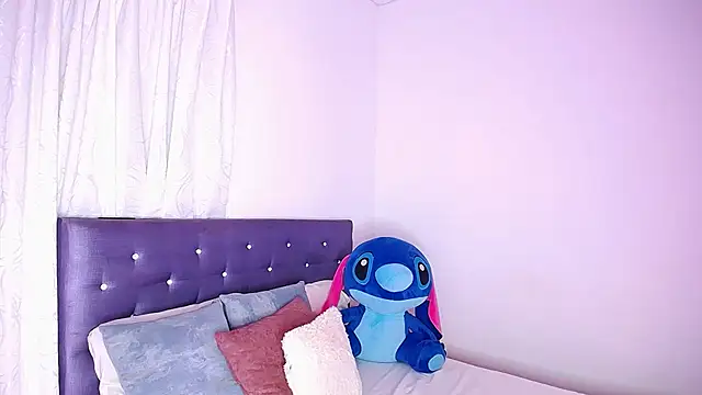 BryanaSmiths online show from November 2025 09:53:01 PM