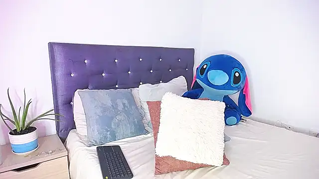 BryanaSmiths online show from December 2025 02:50:02 AM