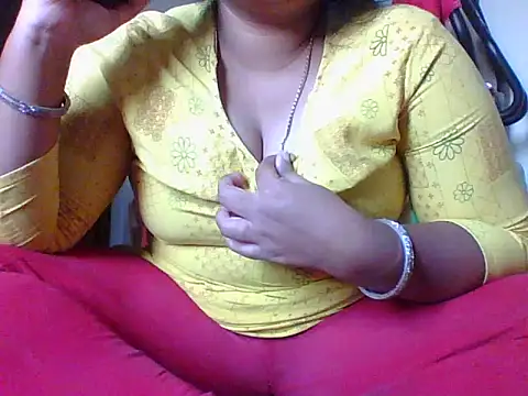 Snapshot of Mathi_cam chatting on December 2025 07:17:01 AM Mathi cam online show from December 2025 07:17:01 AM