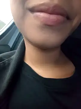 Snapshot of Morenaizzy chatting on November 2025 02:40:02 PM Morenaizzy online show from November 2025 02:40:02 PM