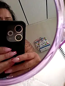 Zurley1102 online show from December 2025 04:58:02 PM