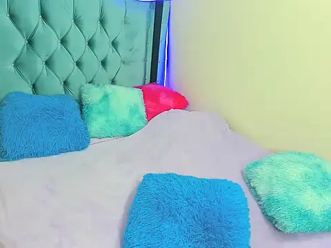 Aurora sky9 online show from December 2025 02:28:02 AM