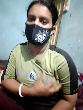 Snapshot of Hot8g chatting on November 2025 05:11:01 PM Hot8g online show from November 2025 05:11:01 PM