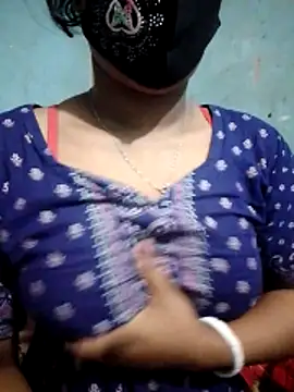 Snapshot of Hot8g chatting on November 2025 02:44:01 AM Hot8g online show from November 2025 02:44:01 AM