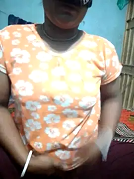 Snapshot of Hot8g chatting on November 2025 02:32:01 PM Hot8g online show from November 2025 02:32:01 PM