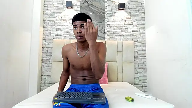 XAVI LEE online show from December 2025 08:13:01 PM