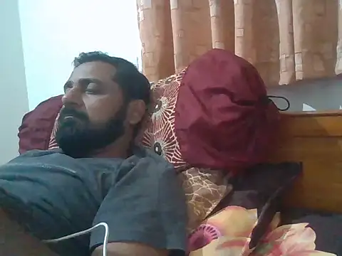 RubyEntity online show from November 2025 07:24:02 PM