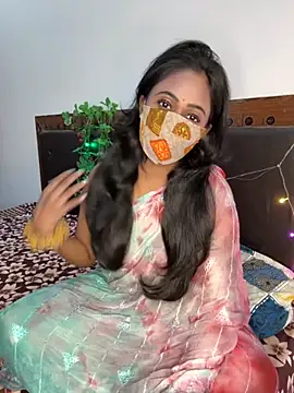 Snapshot of Desiqueen2 chatting on November 2025 05:34:02 PM Desiqueen2 online show from November 2025 05:34:02 PM